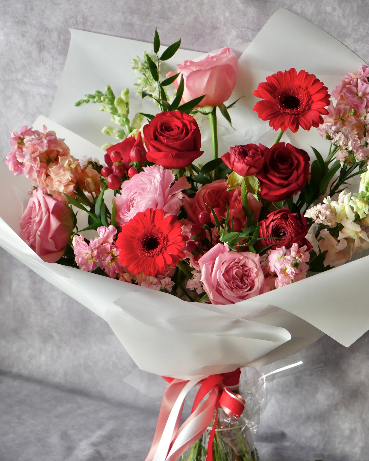Flower Hat box Boston. Same Day Flower Delivery Boston, boston same day flower delivery, flower delivery boston same day, Florist Quincy, Quincy Flower Shop, Flower Delivery Boston, Quincy MA Florist, Quincy Flowers, Quincy Florist, Flowers Quincy, Flower Arrangement. Hat box. Flower Hat box Boston. Flower delivery Boston. Bouquet. Flower arrangement. Flower delivery Boston. Same Day Delivery. Flowers. Quincy Florist. Flower Delivery in Quincy. Flower Delivery Quincy MA, Same Day Flower Delivery Quincy MA