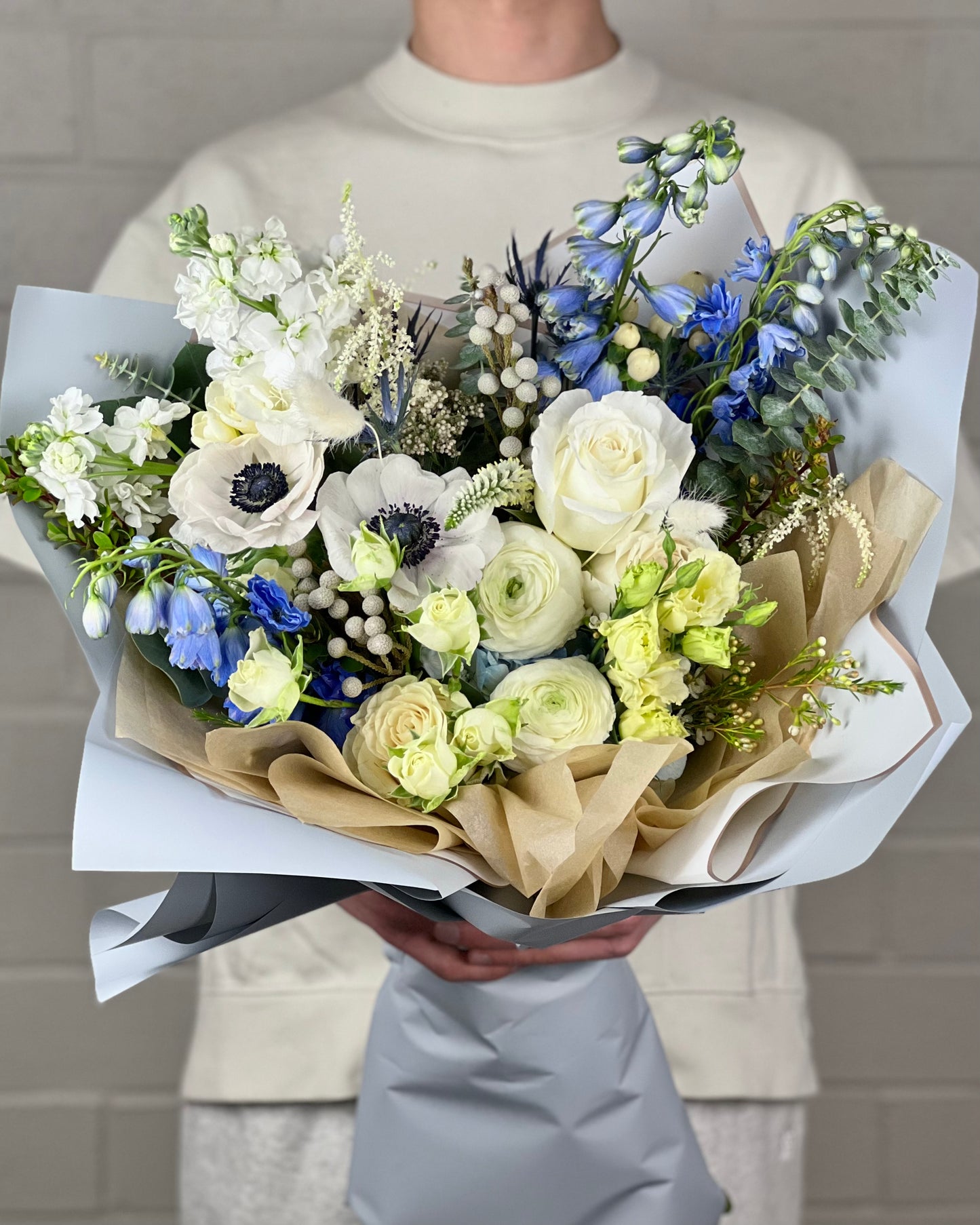 Same Day Flower Delivery Boston, boston same day flower delivery, flower delivery boston same day, Florist Quincy, Quincy Flower Shop, Flower Delivery Boston, Quincy MA Florist, Quincy Flowers, Quincy Florist, Flowers Quincy, Flower Arrangement. Hat box. Flower Hat box Boston. Flower delivery Boston. Bouquet. Flower arrangement. Flower delivery Boston. Same Day Delivery. Flowers. Quincy Florist. Flower Delivery in Quincy. Flower Delivery Quincy MA,