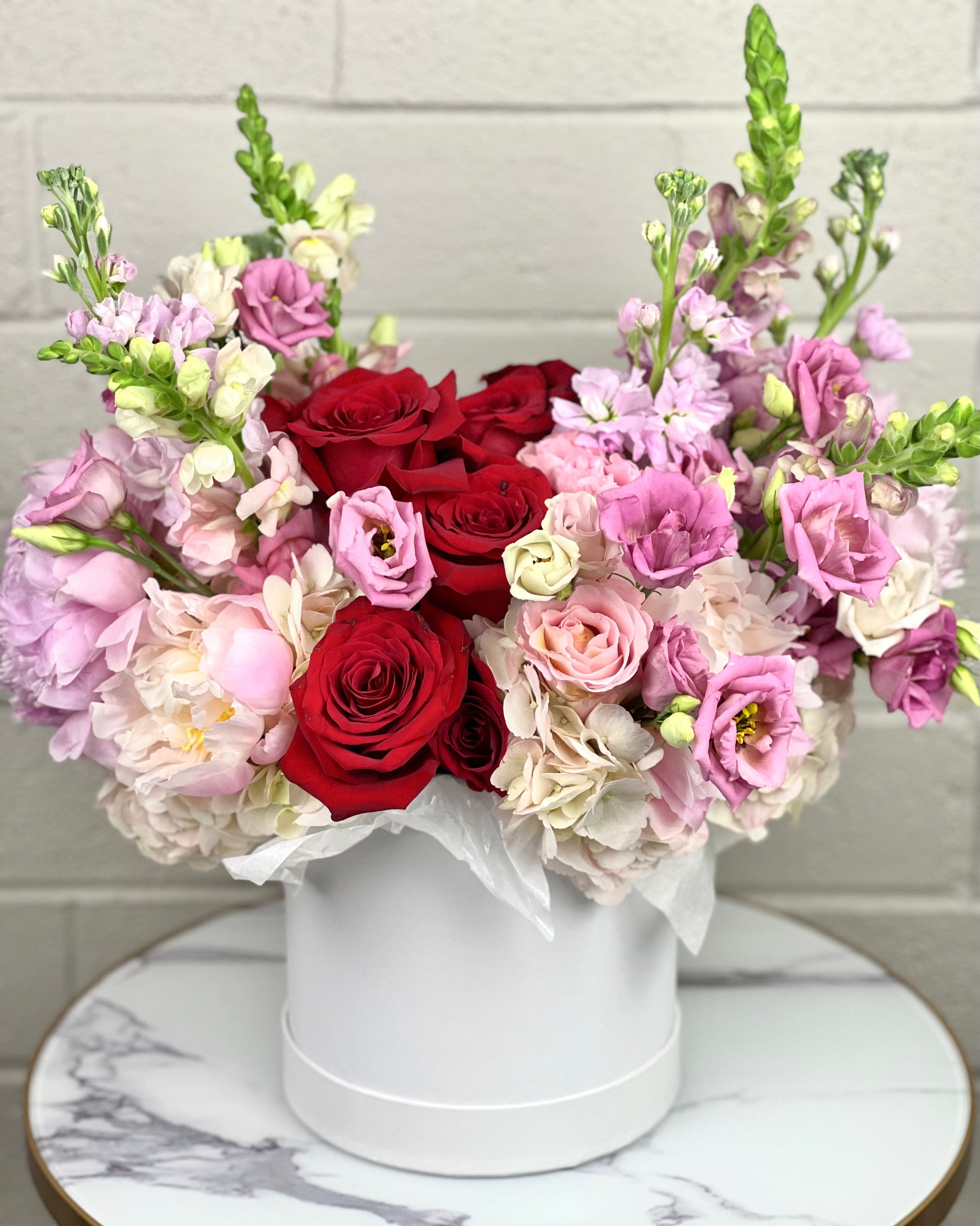 Flower Hat box Boston. Same Day Flower Delivery Boston,  boston same day flower delivery, flower delivery boston same day, Florist Quincy, Quincy Flower Shop, Flower Delivery Boston, Quincy MA Florist, Quincy Flowers, Quincy Florist, Flowers Quincy, Flower Arrangement. Hat box. Flower Hat box Boston. Flower delivery Boston. Bouquet. Flower arrangement. Flower delivery Boston. Same Day Delivery. Flowers. Quincy Florist. Flower Delivery in Quincy. Flower Delivery Quincy MA, Same Day Flower Delivery Quincy MA
