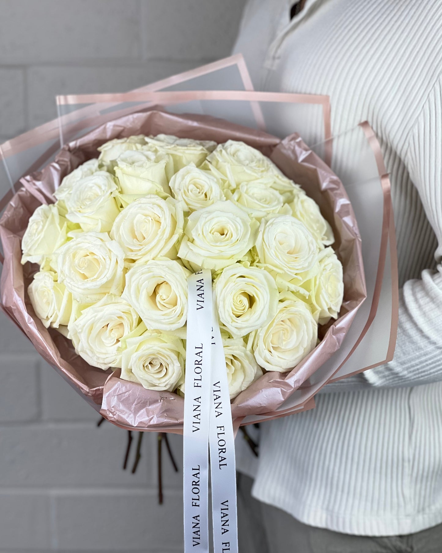 Roses. Flower Hat box Boston. Same Day Flower Delivery Boston, boston same day flower delivery, flower delivery boston same day, Florist Quincy, Quincy Flower Shop, Flower Delivery Boston, Quincy MA Florist, Quincy Flowers, Quincy Florist, Flowers Quincy, Flower Arrangement. Hat box. Flower Hat box Boston. Flower delivery Boston. Bouquet. Flower arrangement. Flower delivery Boston. Same Day Delivery. Flowers. Quincy Florist. Flower Delivery in Quincy. Flower Delivery Quincy MA,