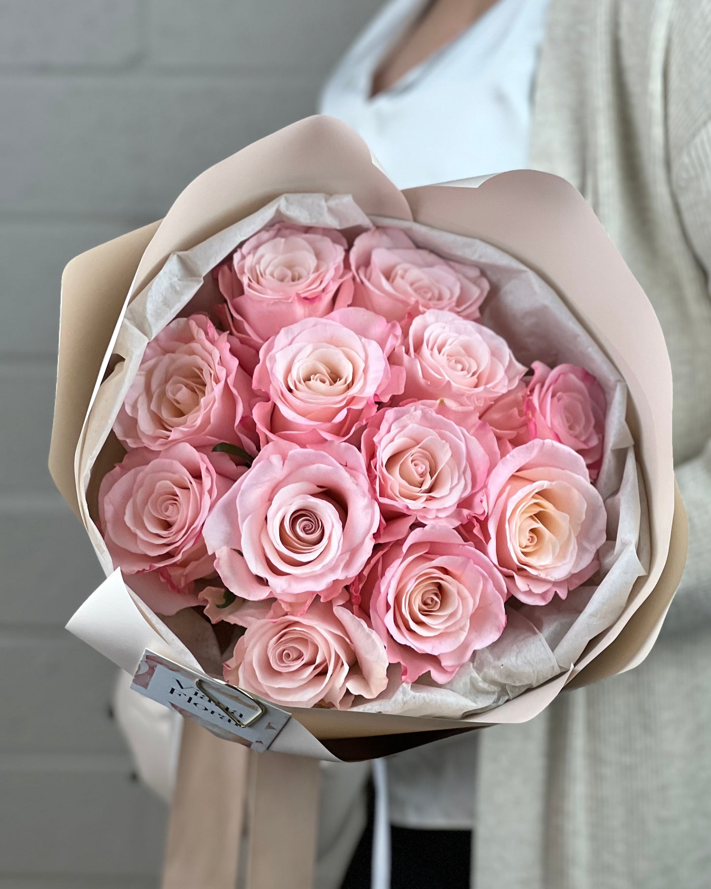 Roses. Flower Hat box Boston. Same Day Flower Delivery Boston, boston same day flower delivery, flower delivery boston same day, Florist Quincy, Quincy Flower Shop, Flower Delivery Boston, Quincy MA Florist, Quincy Flowers, Quincy Florist, Flowers Quincy, Flower Arrangement. Hat box. Flower Hat box Boston. Flower delivery Boston. Bouquet. Flower arrangement. Flower delivery Boston. Same Day Delivery. Flowers. Quincy Florist. Flower Delivery in Quincy. Flower Delivery Quincy MA,