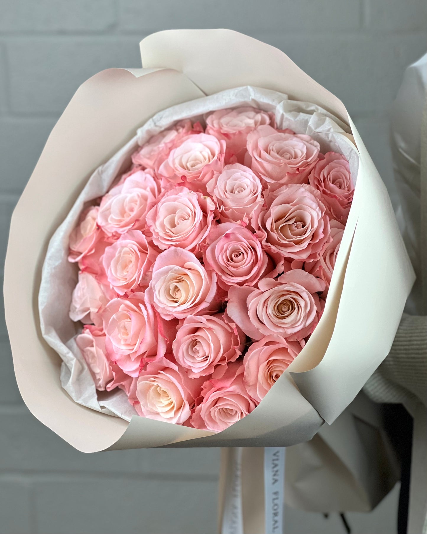 Roses. Flower Hat box Boston. Same Day Flower Delivery Boston, boston same day flower delivery, flower delivery boston same day, Florist Quincy, Quincy Flower Shop, Flower Delivery Boston, Quincy MA Florist, Quincy Flowers, Quincy Florist, Flowers Quincy, Flower Arrangement. Hat box. Flower Hat box Boston. Flower delivery Boston. Bouquet. Flower arrangement. Flower delivery Boston. Same Day Delivery. Flowers. Quincy Florist. Flower Delivery in Quincy. Flower Delivery Quincy MA,