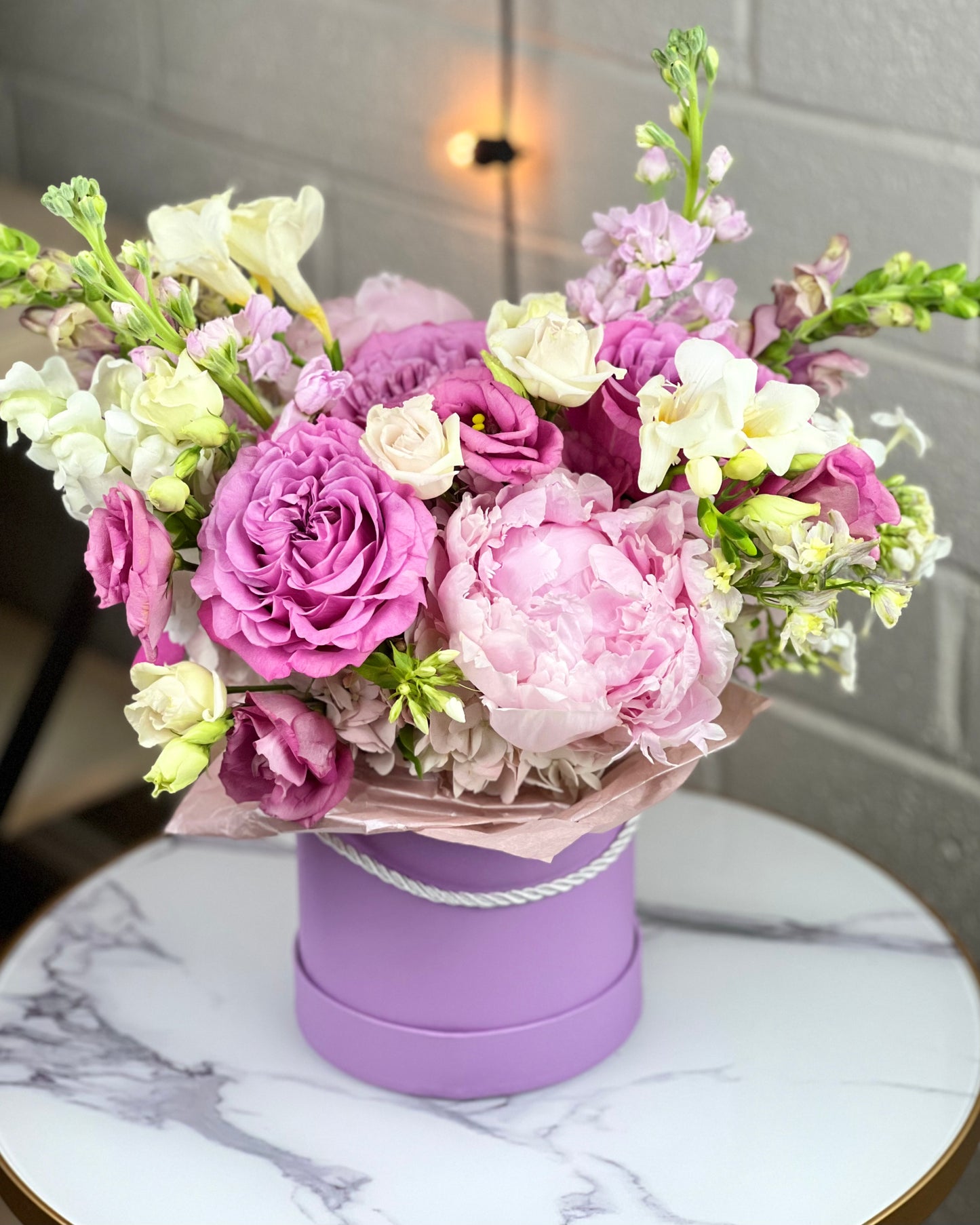 Flower Hat box Boston. Same Day Flower Delivery Boston, boston same day flower delivery, flower delivery boston same day, Florist Quincy, Quincy Flower Shop, Flower Delivery Boston, Quincy MA Florist, Quincy Flowers, Quincy Florist, Flowers Quincy, Flower Arrangement. Hat box. Flower Hat box Boston. Flower delivery Boston. Bouquet. Flower arrangement. Flower delivery Boston. Same Day Delivery. Flowers. Quincy Florist. Flower Delivery in Quincy. Flower Delivery Quincy MA, Same Day Flower Delivery Quincy MA