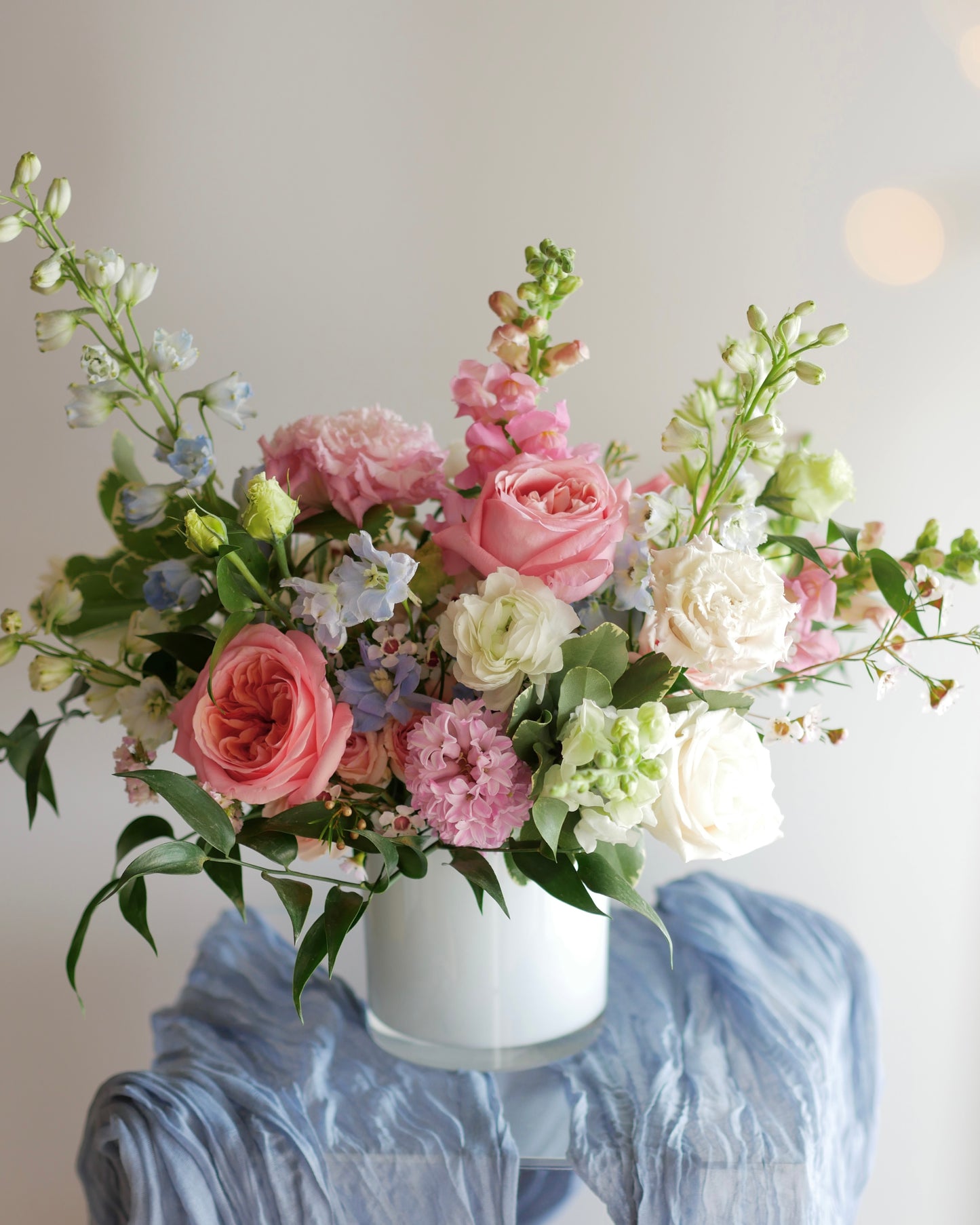 Same Day Flower Delivery Boston, boston same day flower delivery, flower delivery boston same day, Florist Quincy, Quincy Flower Shop, Flower Delivery Boston, Quincy MA Florist, Quincy Flowers, Quincy Florist, Flowers Quincy, Flower Arrangement. Hat box. Flower Hat box Boston. Flower delivery Boston. Bouquet. Flower arrangement. Flower delivery Boston. Same Day Delivery. Flowers. Quincy Florist. Flower Delivery in Quincy. Flower Delivery Quincy MA,