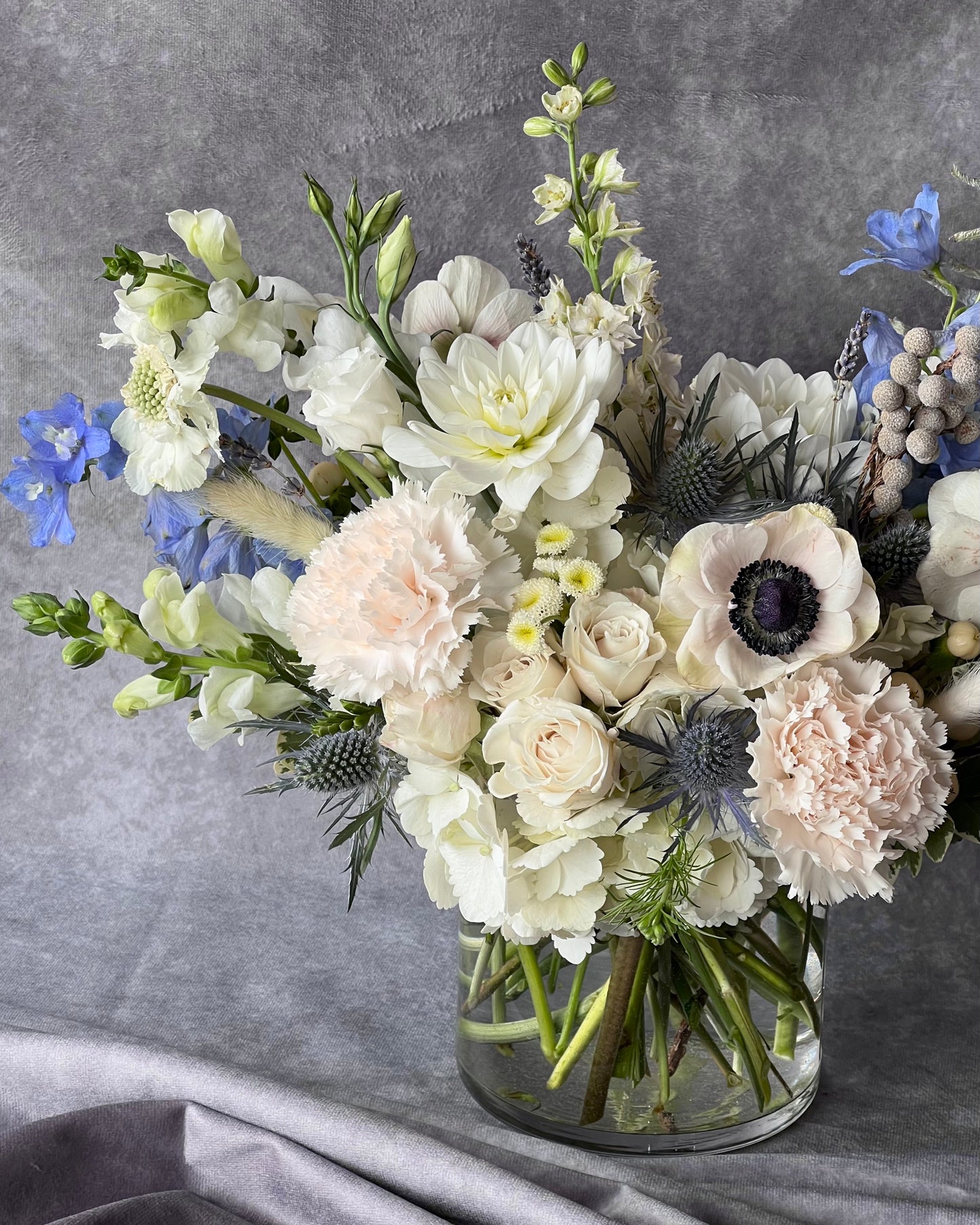 Same Day Flower Delivery Boston, boston same day flower delivery, flower delivery boston same day, Florist Quincy, Quincy Flower Shop, Flower Delivery Boston, Quincy MA Florist, Quincy Flowers, Quincy Florist, Flowers Quincy, Flower Arrangement. Hat box. Flower Hat box Boston. Flower delivery Boston. Bouquet. Flower arrangement. Flower delivery Boston. Same Day Delivery. Flowers. Quincy Florist. Flower Delivery in Quincy. Flower Delivery Quincy MA,