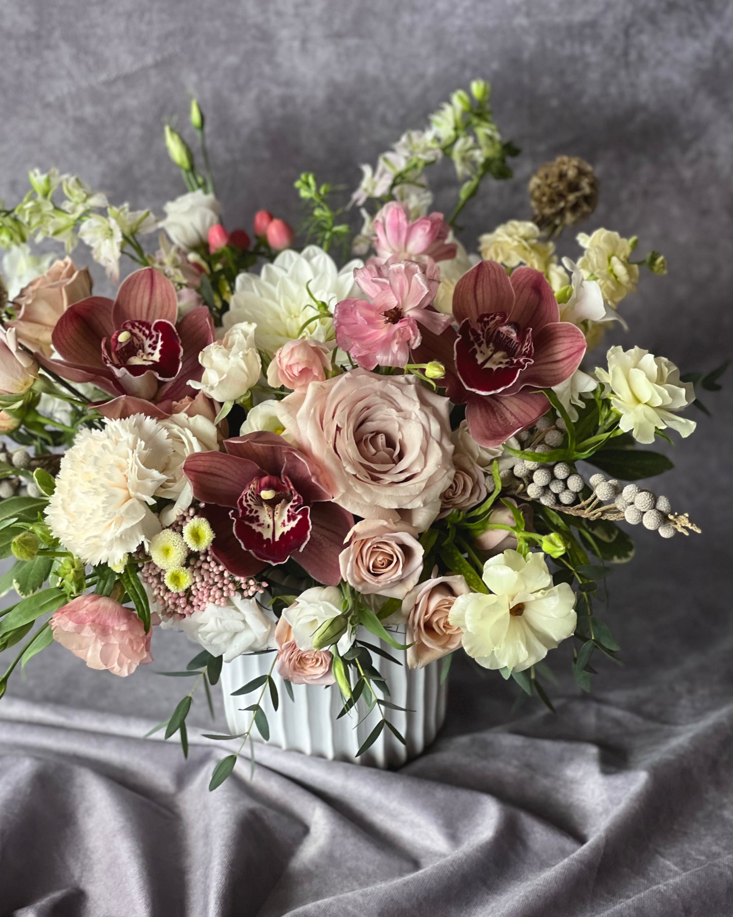 Flower Hat box Boston. Same Day Flower Delivery Boston, boston same day flower delivery, flower delivery boston same day, Florist Quincy, Quincy Flower Shop, Flower Delivery Boston, Quincy MA Florist, Quincy Flowers, Quincy Florist, Flowers Quincy, Flower Arrangement. Hat box. Flower Hat box Boston. Flower delivery Boston. Bouquet. Flower arrangement. Flower delivery Boston. Same Day Delivery. Flowers. Quincy Florist. Flower Delivery in Quincy. Flower Delivery Quincy MA, Same Day Flower Delivery Quincy MA