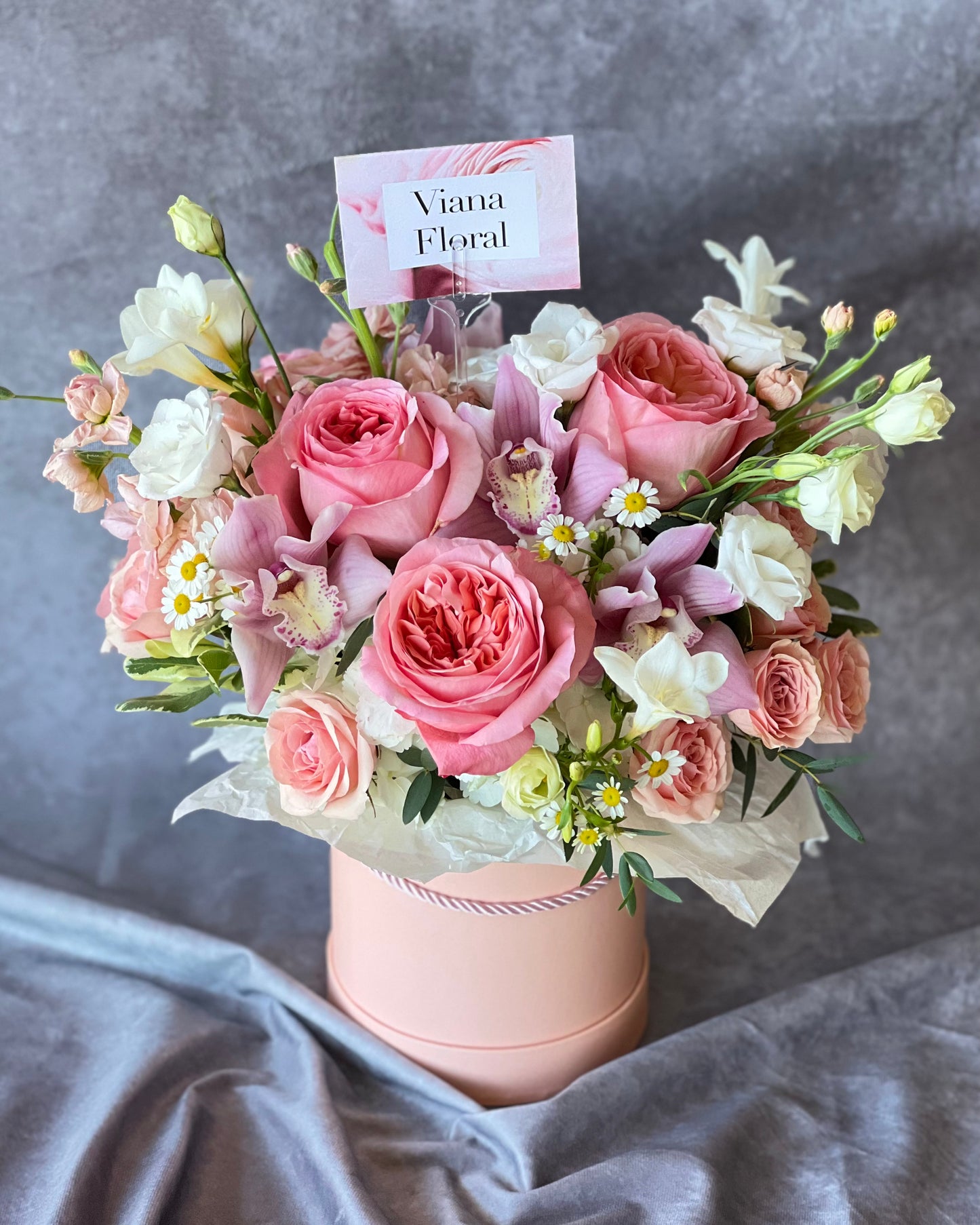 Flower Hat box Boston. Same Day Flower Delivery Boston, boston same day flower delivery, flower delivery boston same day, Florist Quincy, Quincy Flower Shop, Flower Delivery Boston, Quincy MA Florist, Quincy Flowers, Quincy Florist, Flowers Quincy, Flower Arrangement. Hat box. Flower Hat box Boston. Flower delivery Boston. Bouquet. Flower arrangement. Flower delivery Boston. Same Day Delivery. Flowers. Quincy Florist. Flower Delivery in Quincy. Flower Delivery Quincy MA, Same Day Flower Delivery Quincy MA