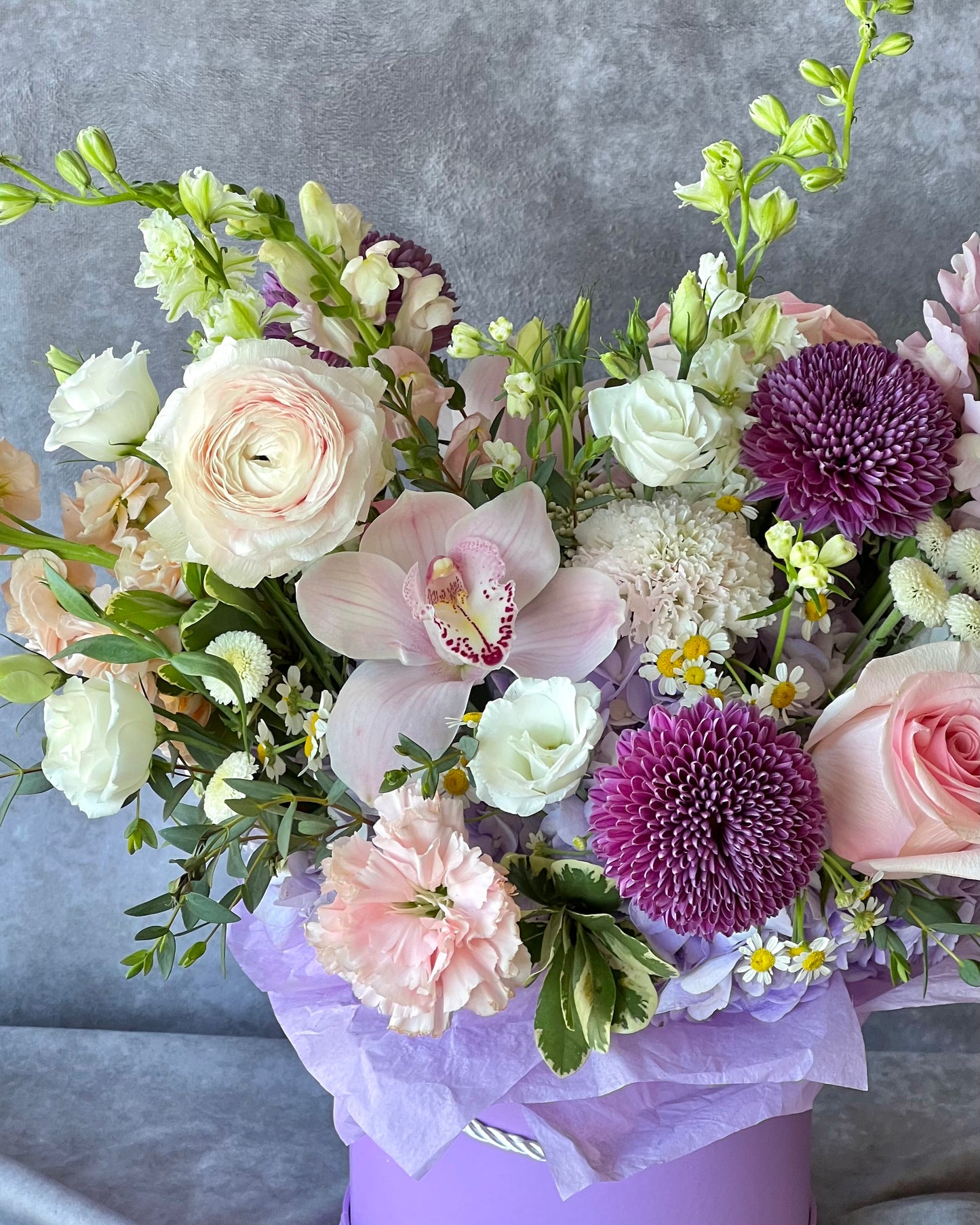 Flower Hat box Boston. Same Day Flower Delivery Boston, boston same day flower delivery, flower delivery boston same day, Florist Quincy, Quincy Flower Shop, Flower Delivery Boston, Quincy MA Florist, Quincy Flowers, Quincy Florist, Flowers Quincy, Flower Arrangement. Hat box. Flower Hat box Boston. Flower delivery Boston. Bouquet. Flower arrangement. Flower delivery Boston. Same Day Delivery. Flowers. Quincy Florist. Flower Delivery in Quincy. Flower Delivery Quincy MA, Same Day Flower Delivery Quincy MA