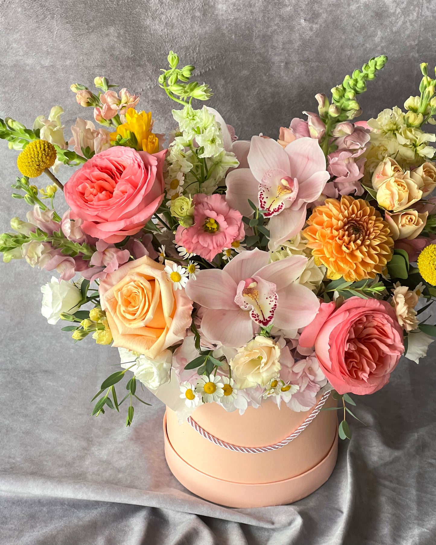 Flower Hat box Boston. Same Day Flower Delivery Boston, boston same day flower delivery, flower delivery boston same day, Florist Quincy, Quincy Flower Shop, Flower Delivery Boston, Quincy MA Florist, Quincy Flowers, Quincy Florist, Flowers Quincy, Flower Arrangement. Hat box. Flower Hat box Boston. Flower delivery Boston. Bouquet. Flower arrangement. Flower delivery Boston. Same Day Delivery. Flowers. Quincy Florist. Flower Delivery in Quincy. Flower Delivery Quincy MA, Same Day Flower Delivery Quincy MA