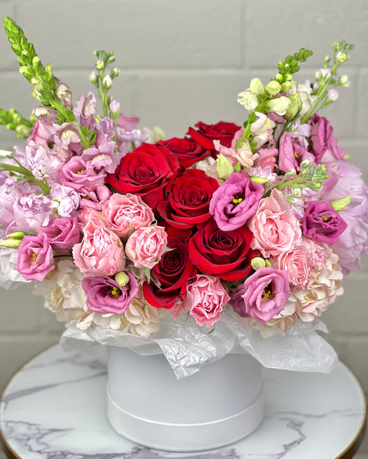 Flower Hat box Boston. Same Day Flower Delivery Boston,  boston same day flower delivery, flower delivery boston same day, Florist Quincy, Quincy Flower Shop, Flower Delivery Boston, Quincy MA Florist, Quincy Flowers, Quincy Florist, Flowers Quincy, Flower Arrangement. Hat box. Flower Hat box Boston. Flower delivery Boston. Bouquet. Flower arrangement. Flower delivery Boston. Same Day Delivery. Flowers. Quincy Florist. Flower Delivery in Quincy. Flower Delivery Quincy MA, Same Day Flower Delivery Quincy MA
