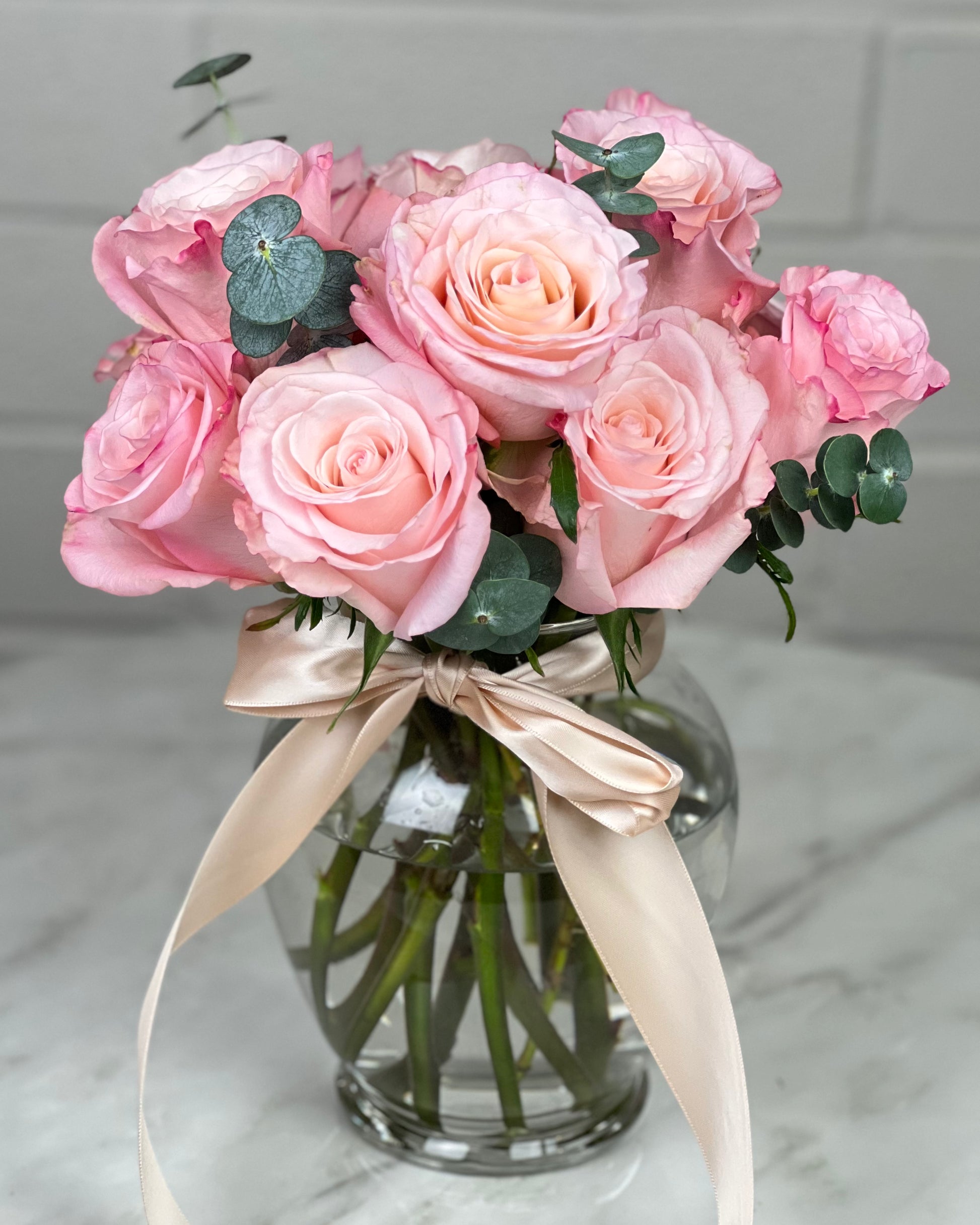 Roses Arrangement/Quincy Florist/Same Day Delivery Boston/Flower