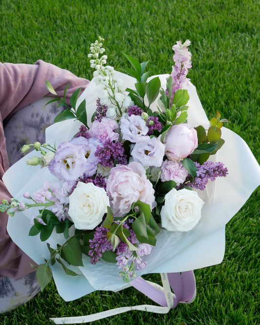 Bouquet. Flower arrangement. Flower delivery Boston. Same Day Delivery. Flowers. Quincy Florist. Flower Delivery in Quincy, Boston Florist, Mother's Day Flowers, Graduation Flowers, Flower Delivery inBoston 