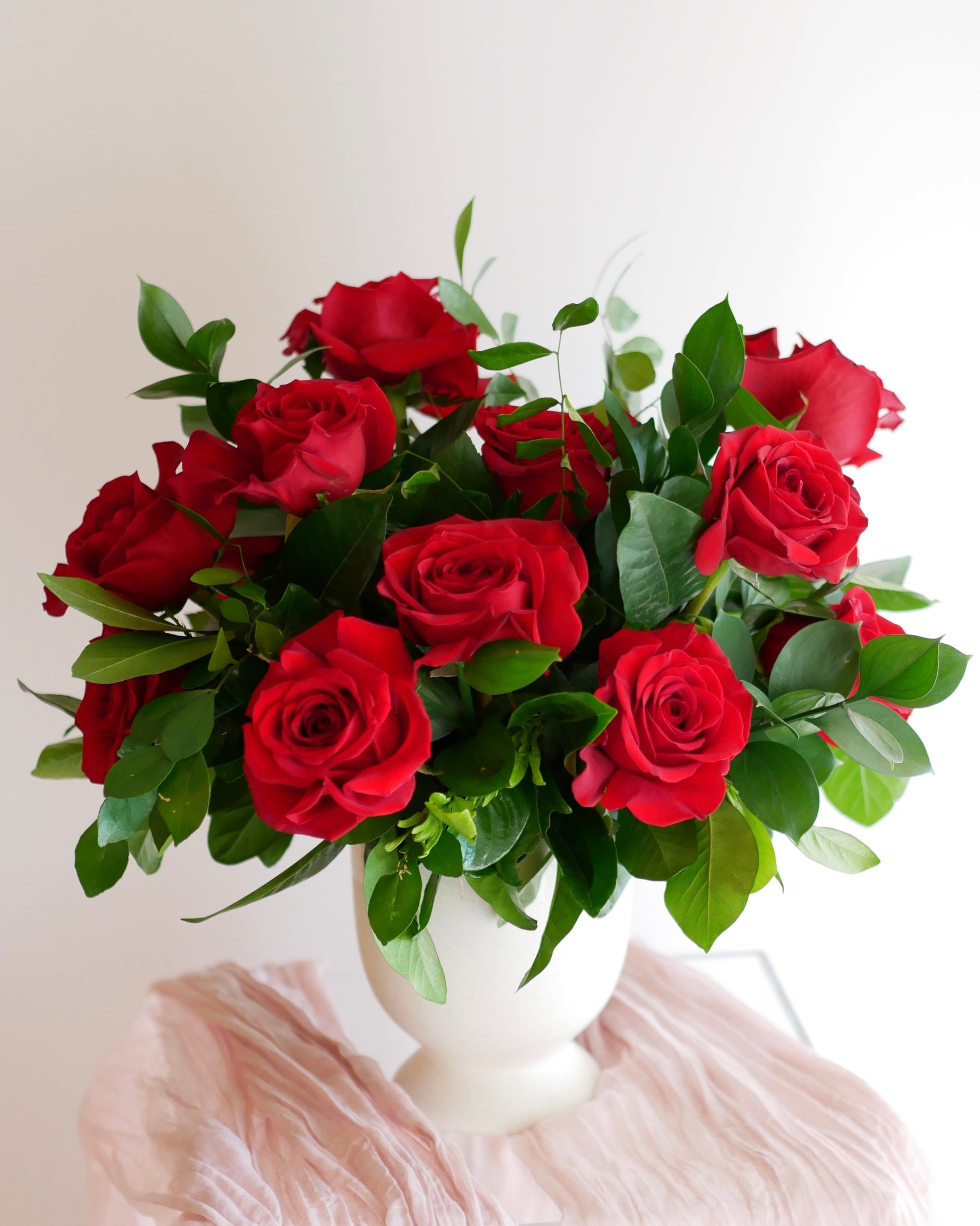  Roses. Flower Hat box Boston. Same Day Flower Delivery Boston,  boston same day flower delivery, flower delivery boston same day, Florist Quincy, Quincy Flower Shop, Flower Delivery Boston, Quincy MA Florist, Quincy Flowers, Quincy Florist, Flowers Quincy, Flower Arrangement. Hat box. Flower Hat box Boston. Flower delivery Boston. Bouquet. Flower arrangement. Flower delivery Boston. Same Day Delivery. Flowers. Quincy Florist. Flower Delivery in Quincy. Flower Delivery Quincy MA, 